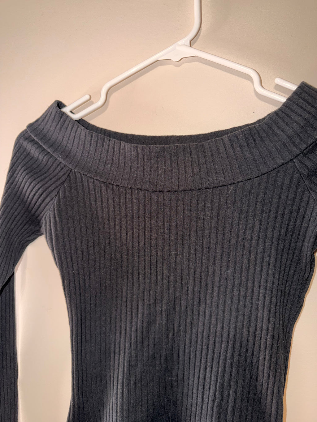 Urban Outfitters Ribbed Off The Shoulder Top - Small