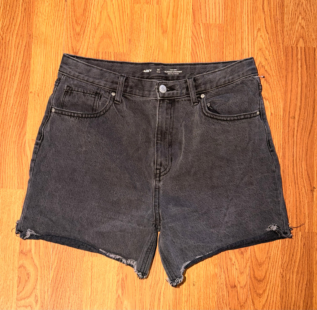 Old Navy Hi Rise Raw Hem Denim Shorts - 14