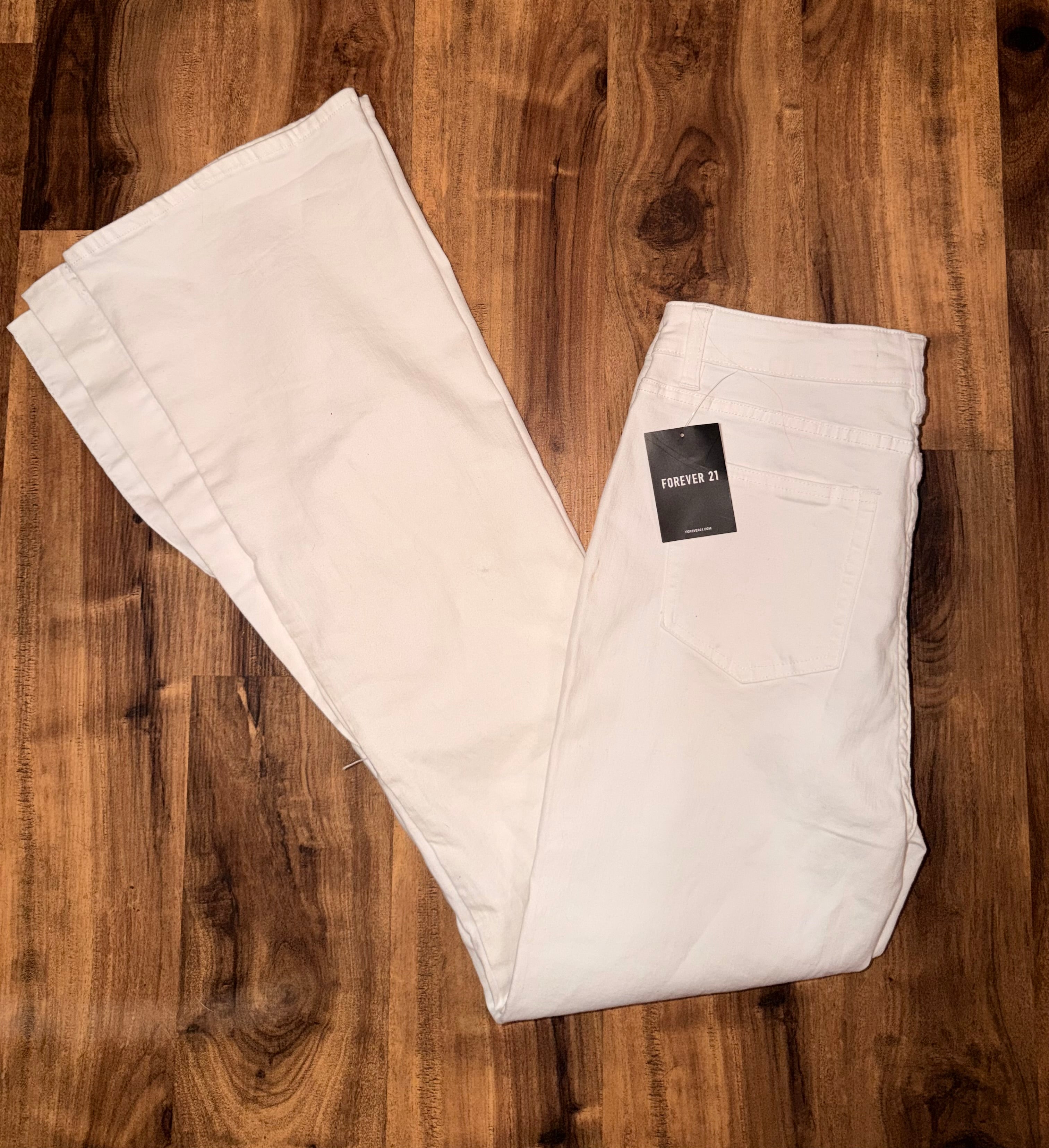 NWT Forever 21 White Flare Jeans - 28”