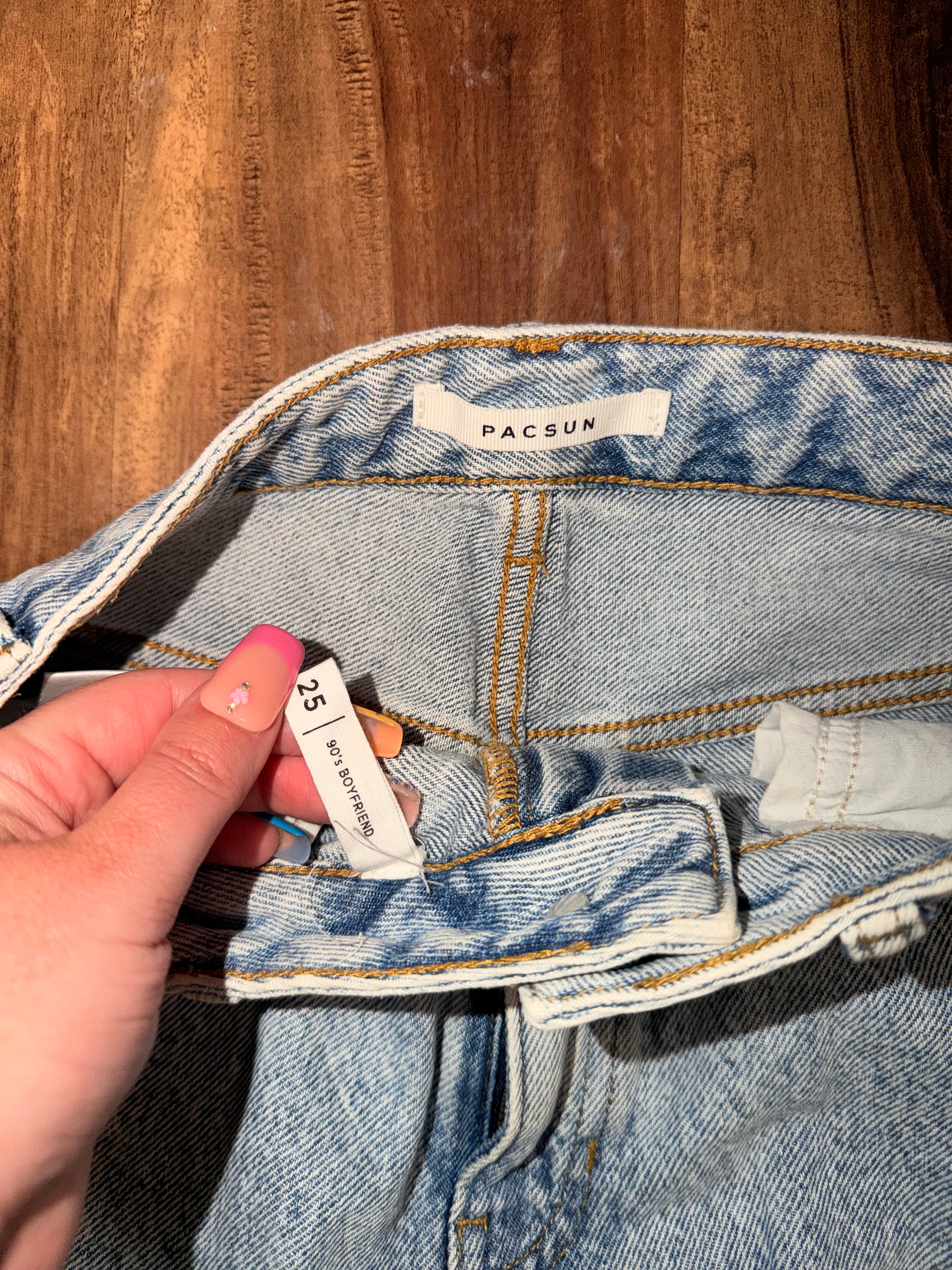 Pacsun 90s Boyfriend Distressed Jeans - 25”