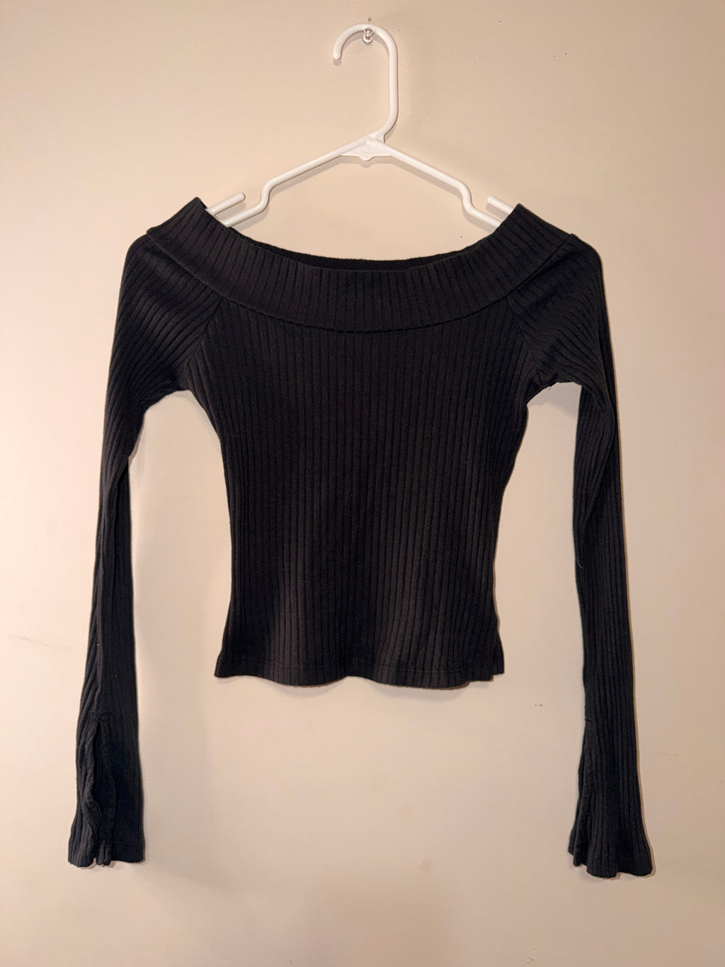 Urban Outfitters Ribbed Off The Shoulder Top - Small