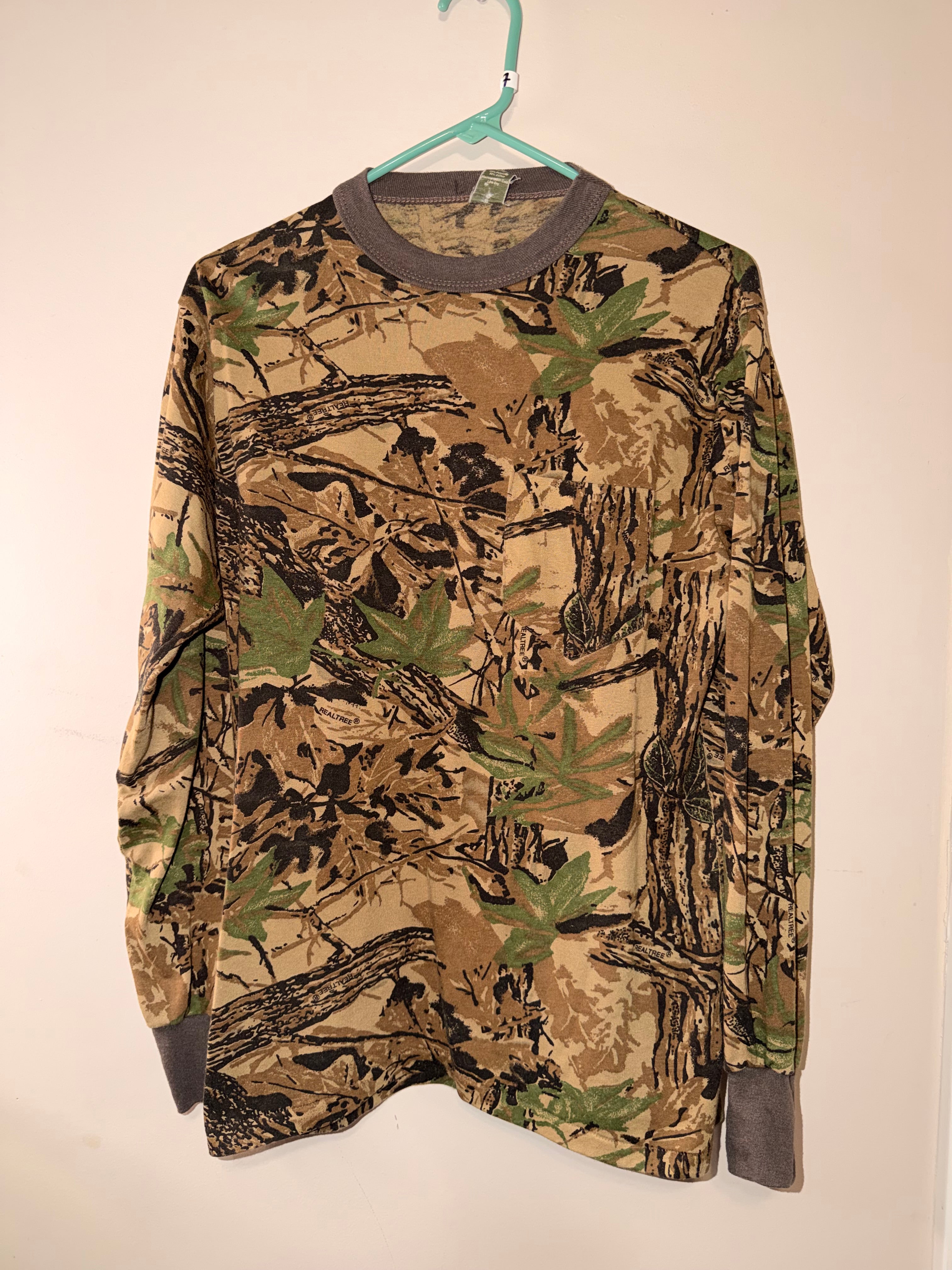 Camo Gear Collection Vintage Pocket Tee - Medium