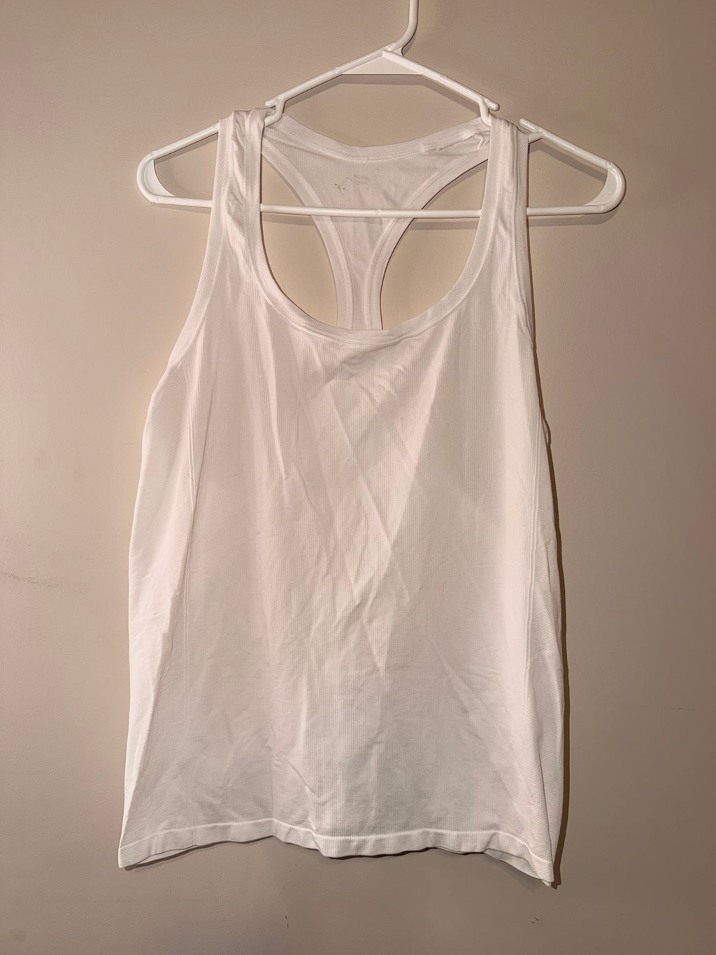 Fabletics Whisper Racerback Tank Top - Medium