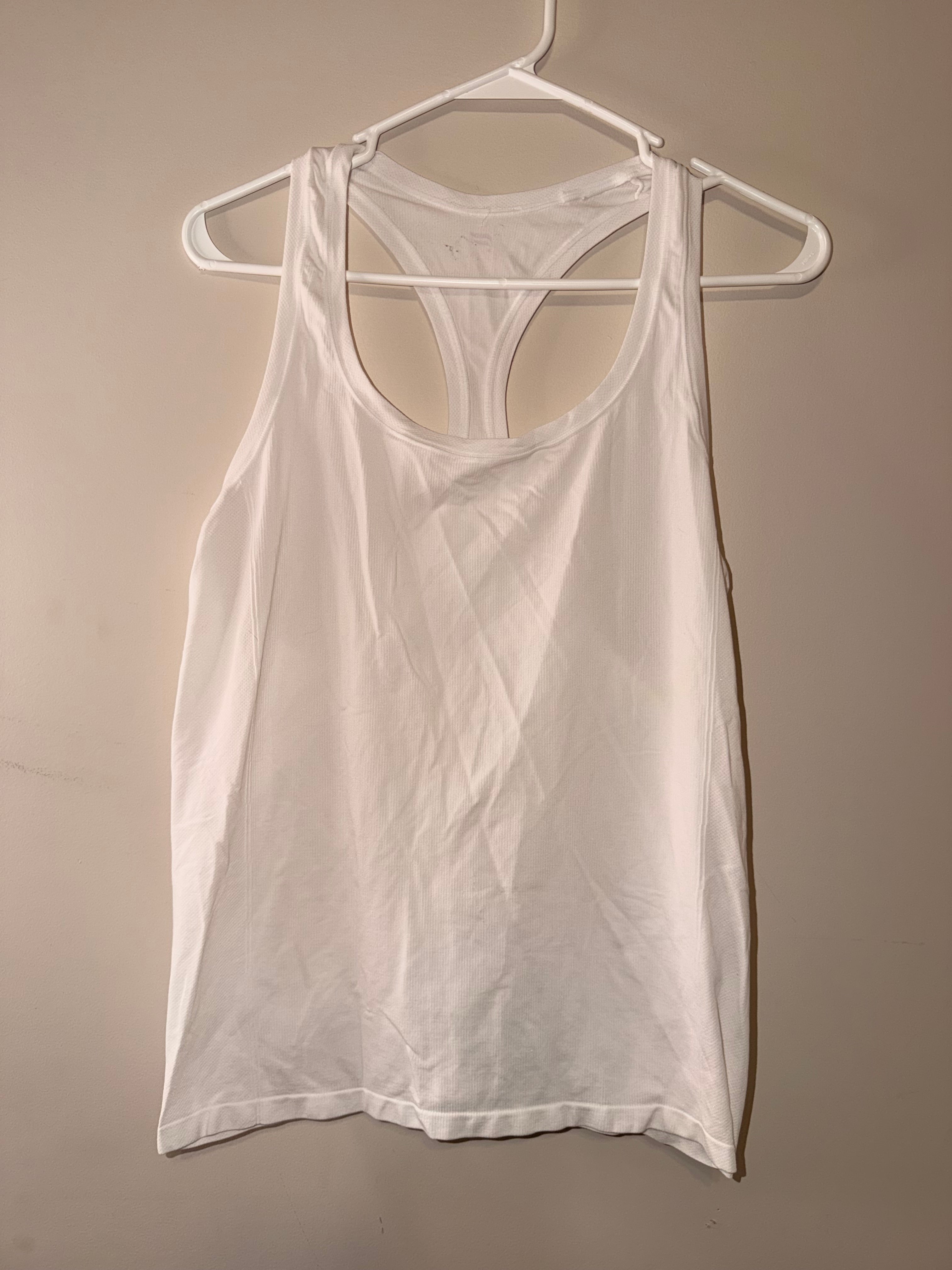 Fabletics Whisper Racerback Tank Top - Medium
