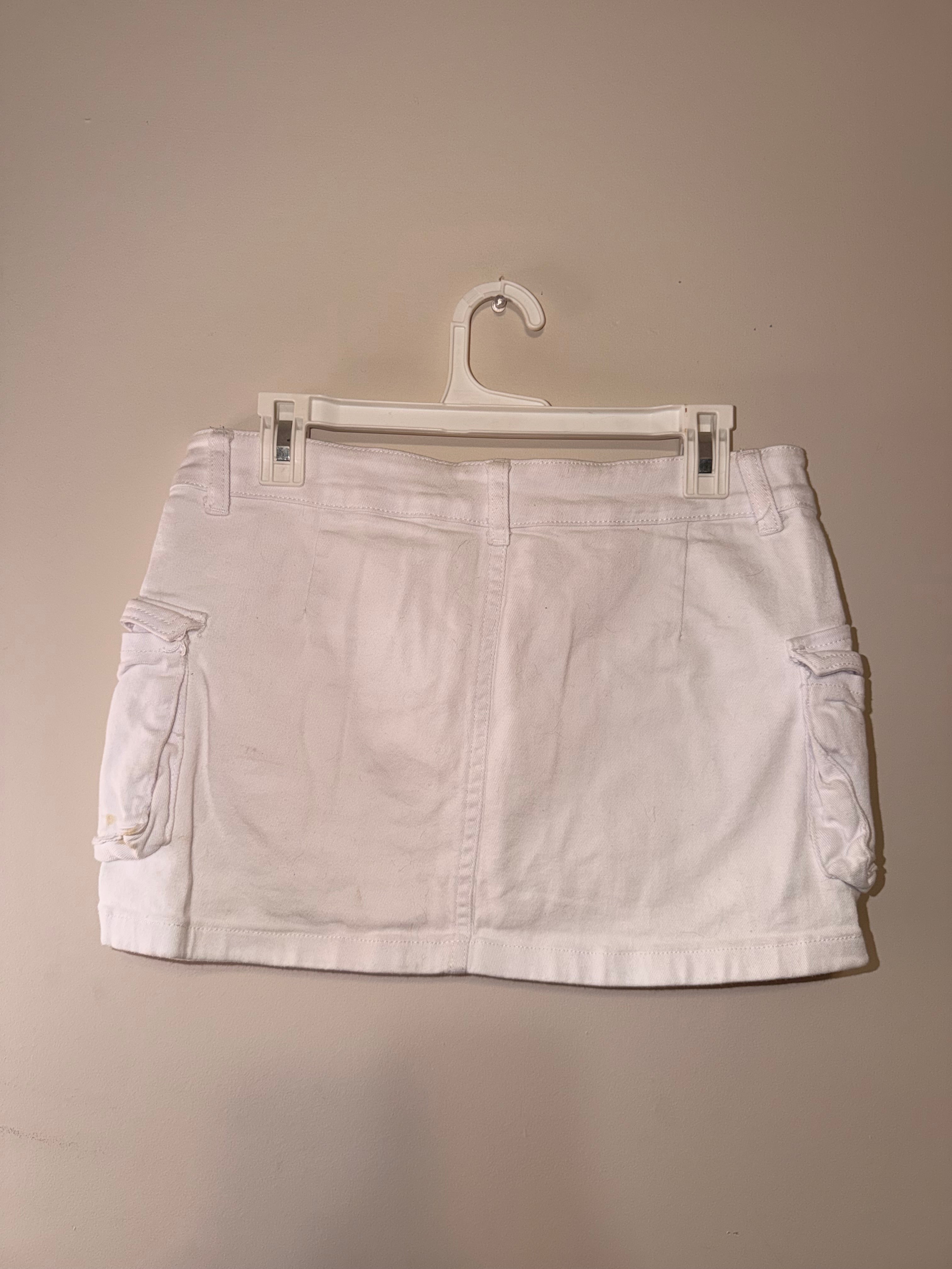 Shein White Cargo Mini Skirt - Large