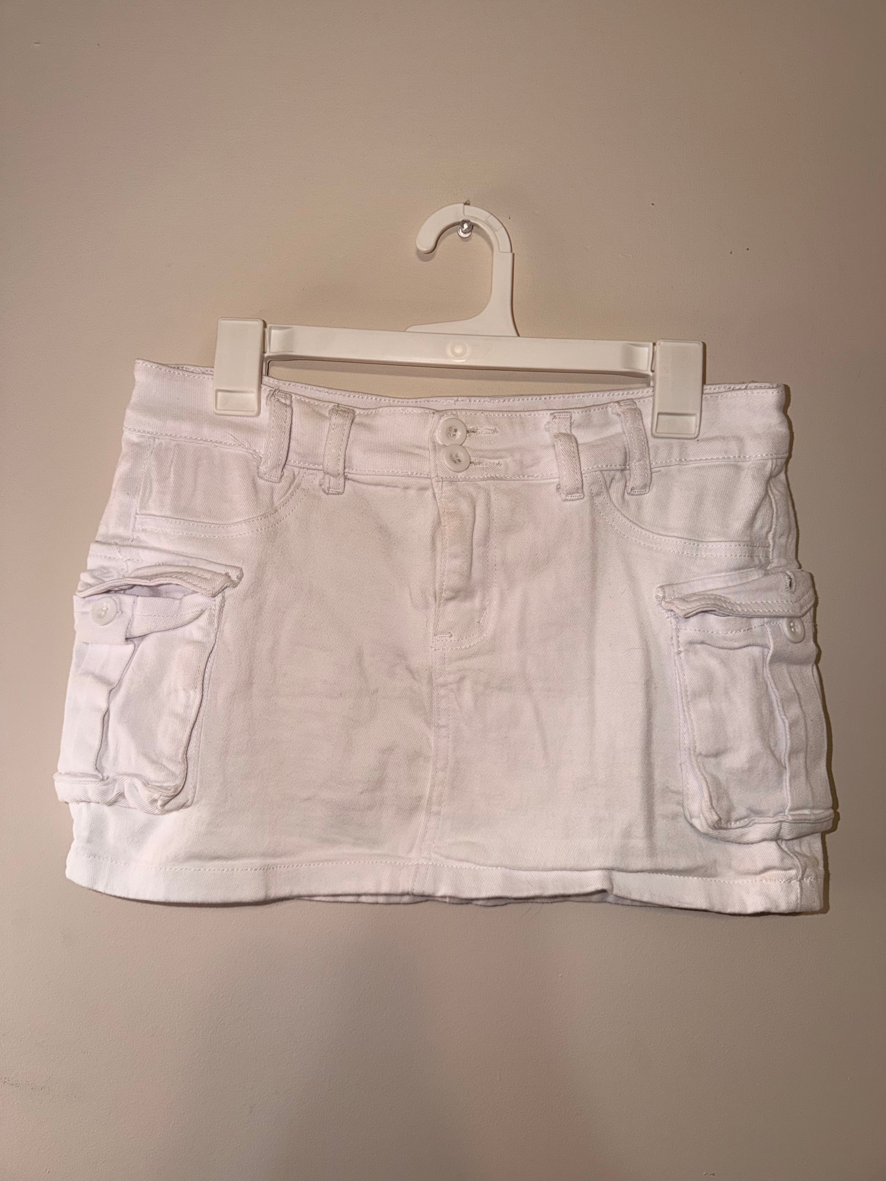 Shein White Cargo Mini Skirt - Large