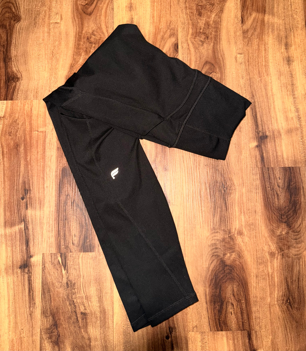 NWOT Fabletics Full Length Pocket Leggings - Medium
