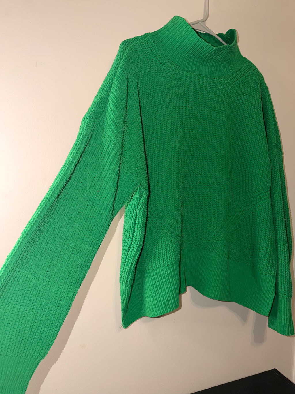 Crown & Ivy Knit Green Sweater - Large