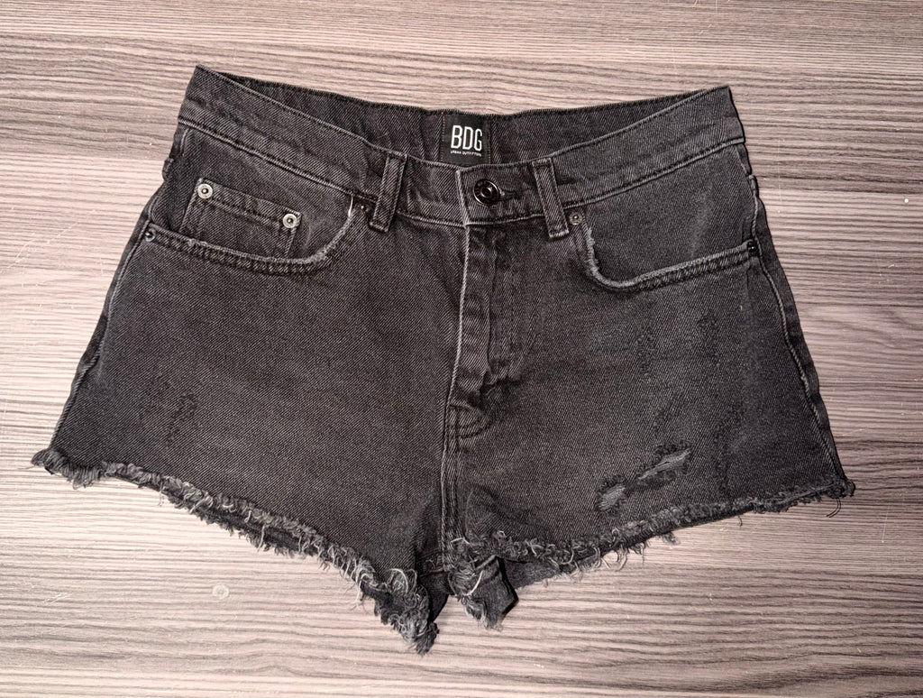 BDG Urban Outfitters Mide-Rise Essential Denim Shorts - 25”