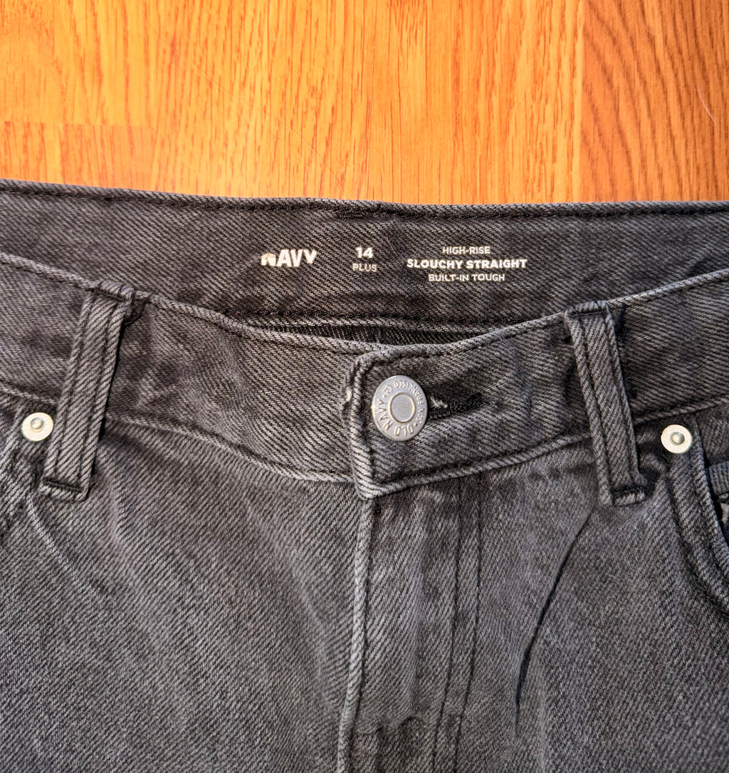 Old Navy Hi Rise Raw Hem Denim Shorts - 14